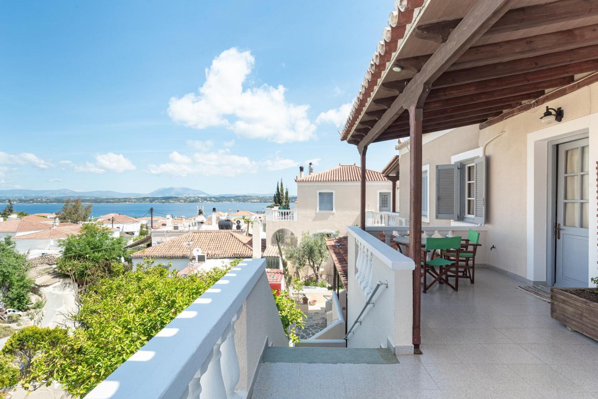 Theo Studios & Apartments Spetses Town Exterior photo