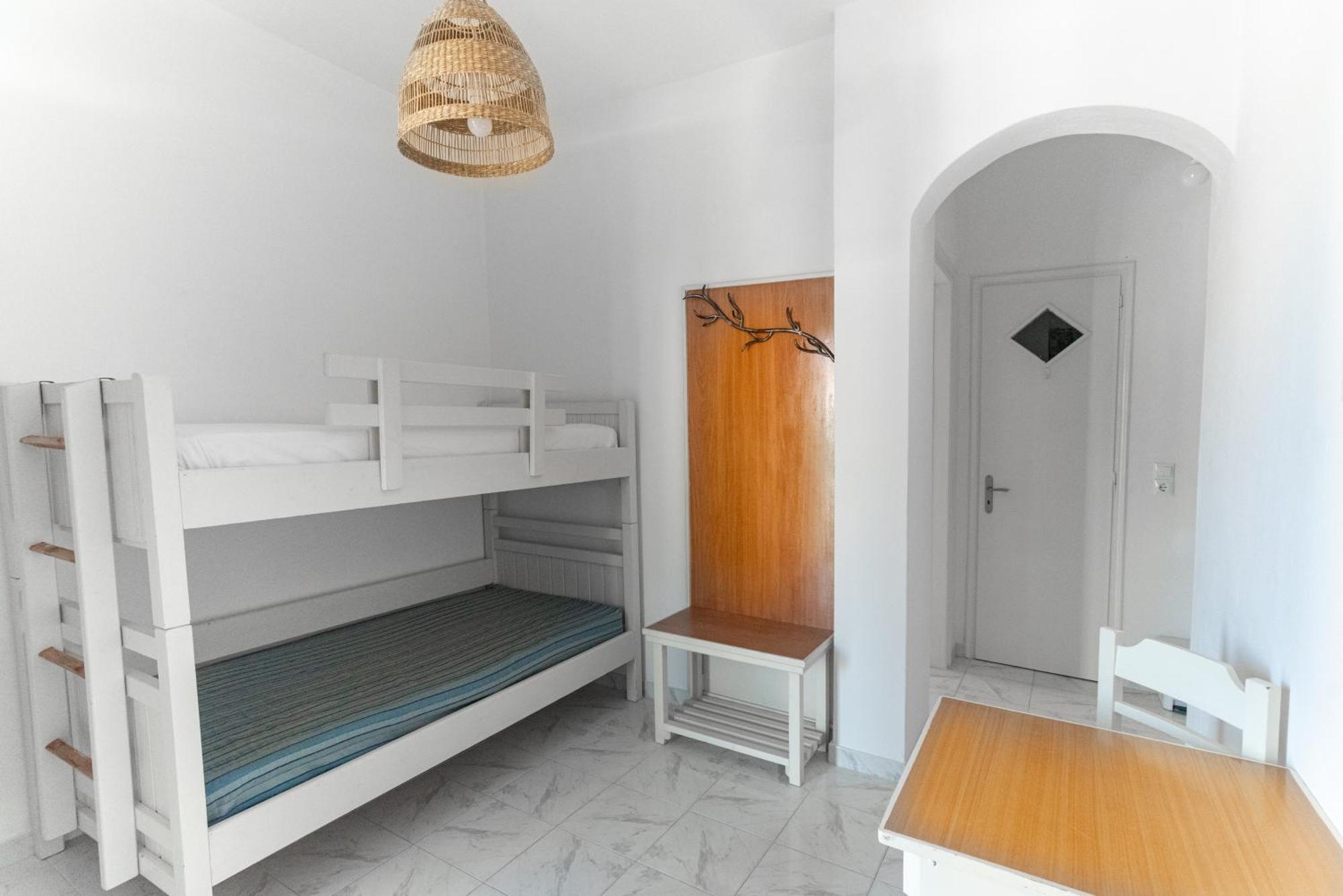 Theo Studios & Apartments Spetses Town Exterior photo